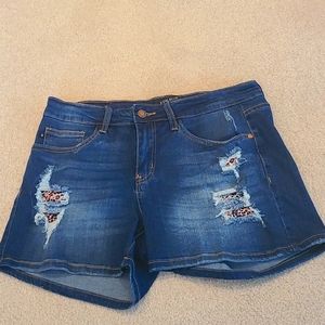 Judy Blue leopard patch Jean shorts size Large